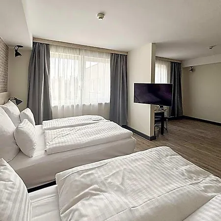 מלון Nexto Dormero 4*