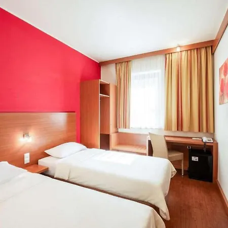 Nexto Dormero 4* בודפשט