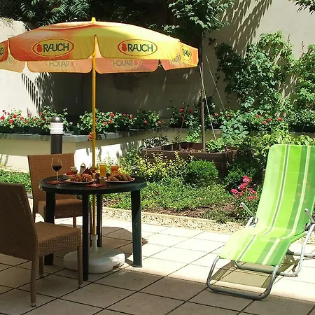 מלון Nexto Dormero 4*