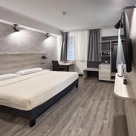 Nexto Dormero 4*