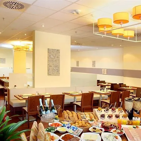 Nexto Dormero Hotell 4*